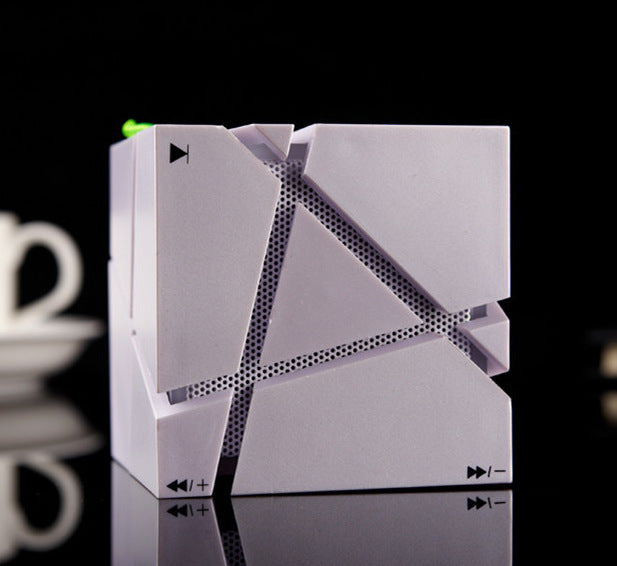 Cube Bluetooth Phone Speaker .